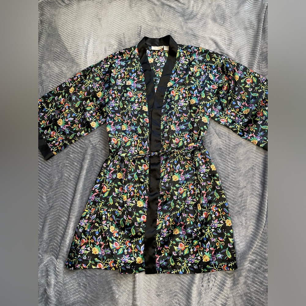 Vtg Victoria’s Secret Gold Label Black Floral Satin Short Kimono Robe Large